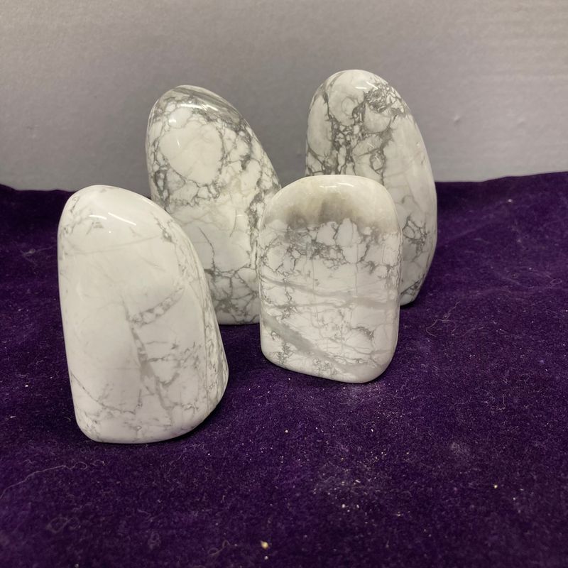 Howlite freeform bunch